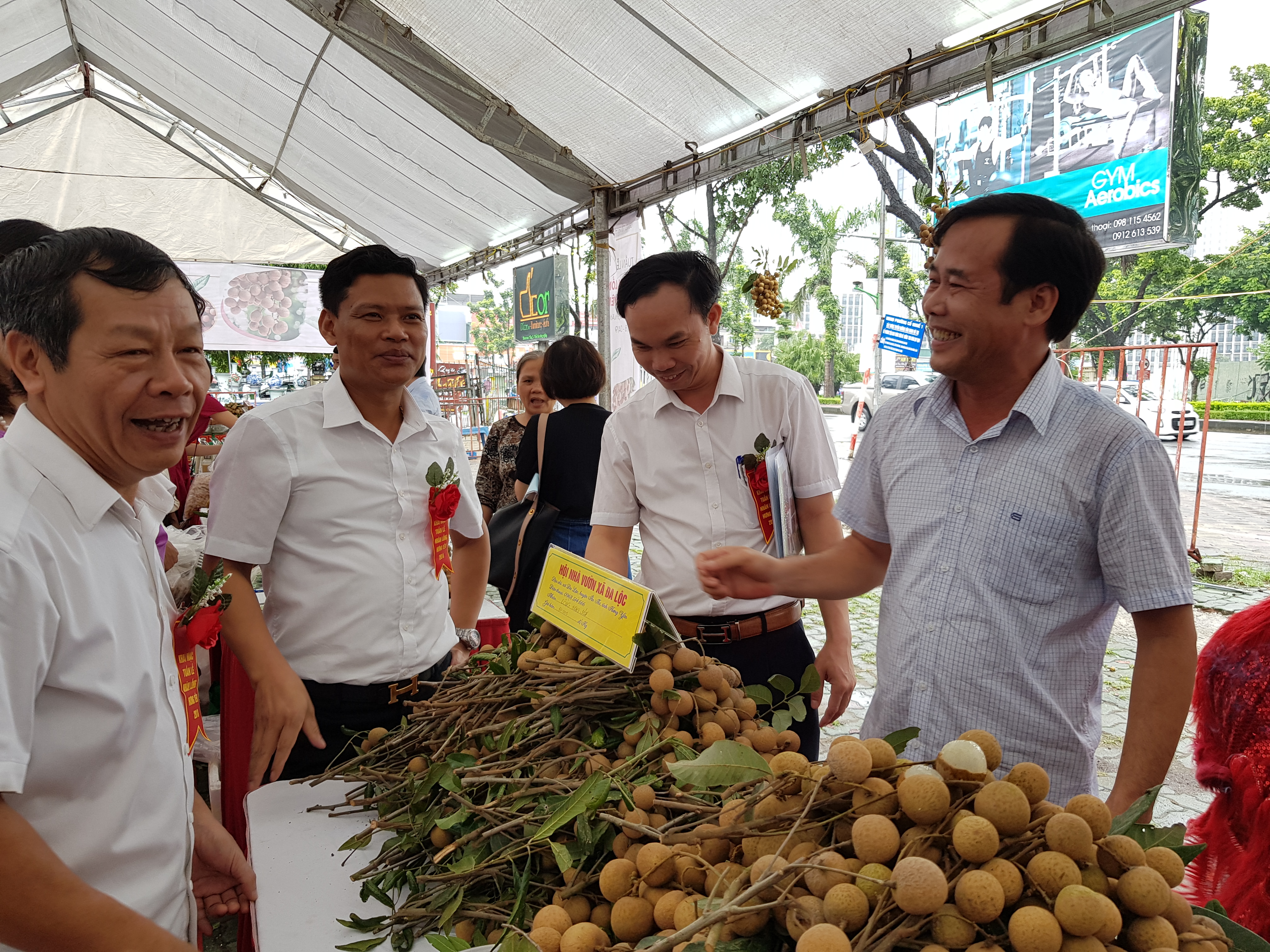   Huyện Ân Thi: Tiêu thụ trên 2,2 tấn Nhãn tại tuần lễ Nhãn lồng tại Hà Nội