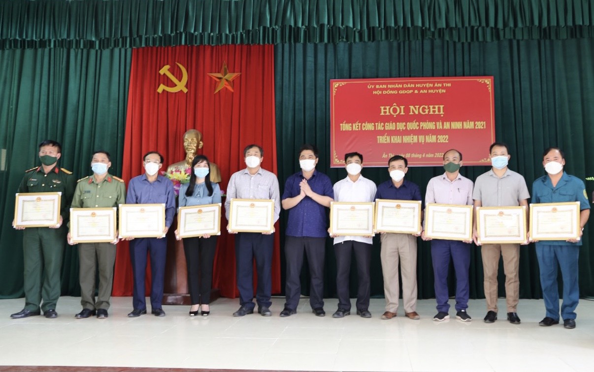   Huyện Ân Thi tổng kết công tác giáo dục quốc phòng an ninh năm 2021, triển khai nhiệm vụ năm 2022