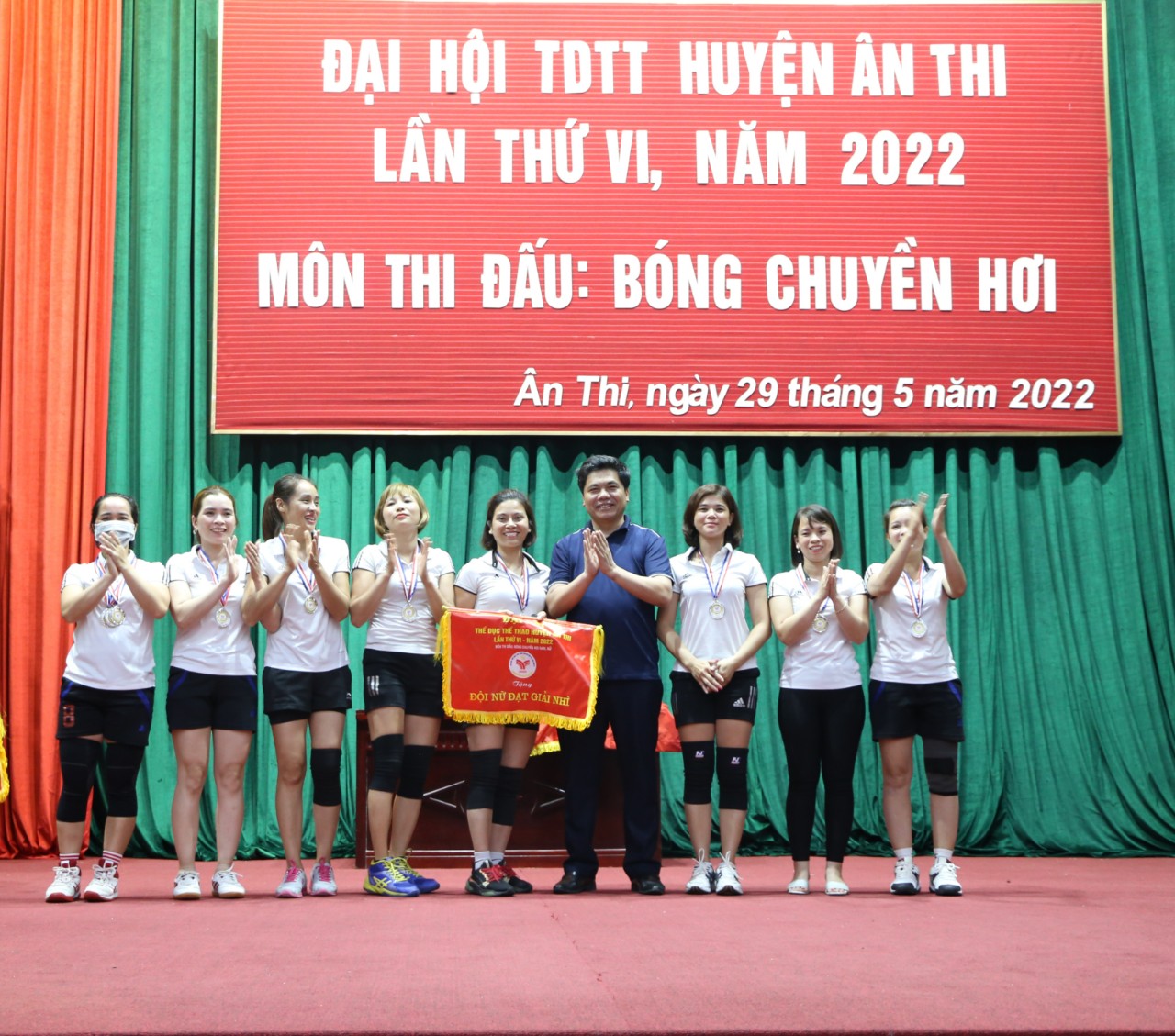   Trung tâm Văn hóa và Truyền thanh huyện tổ chức giải bóng chuyền hơi năm 2022