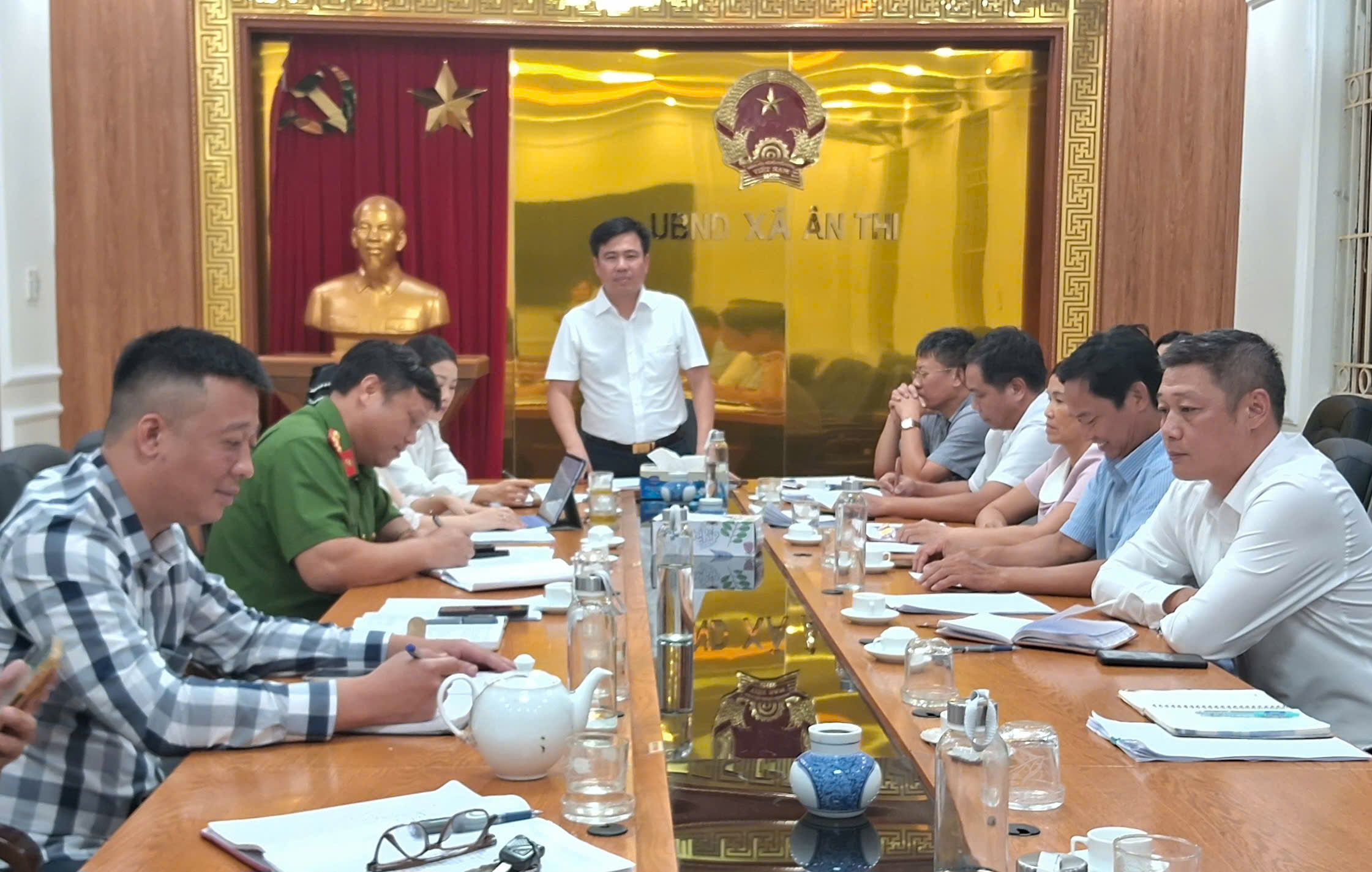 UBND xã Ân Thi tổ chức Hội nghị giao ban tuần 4 tháng 7
