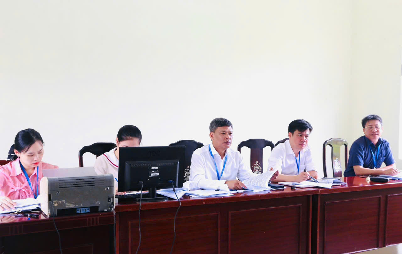 Chủ tịch UBND xã Ân Thi thực hiện tiếp công dân định kỳ ngày 05/8/2026