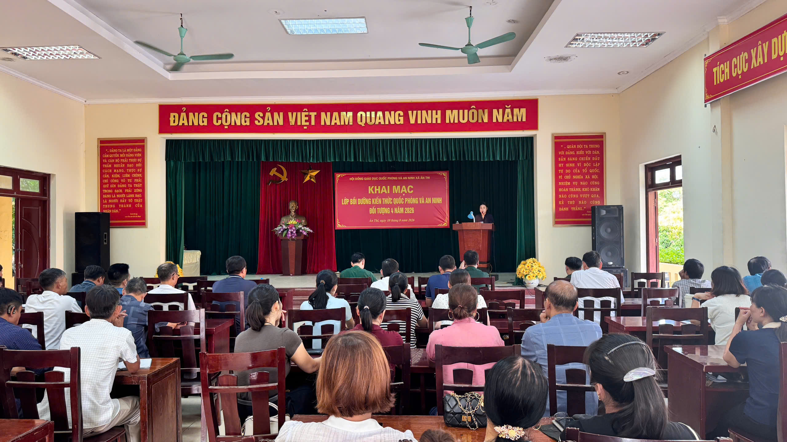 Xã Ân Thi: Mở lớp bồi dưỡng kiến thức quốc phòng và an ninh đối tượng 4 cấp năm 2026
