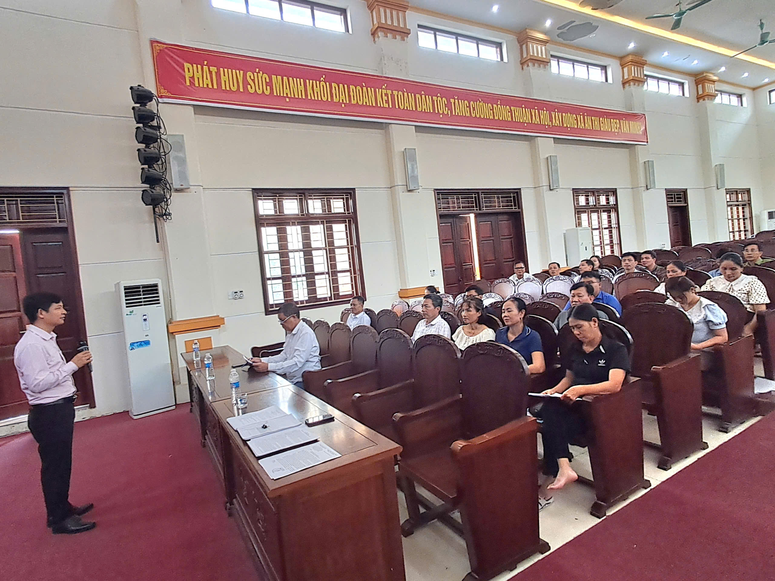 43 ủy viên Ban Thường vụ Hội đoàn thể nhận ủy thác cấp xã được tập huấn nghiệp vụ ủy thác của Ngân hàng Chính sách xã hội