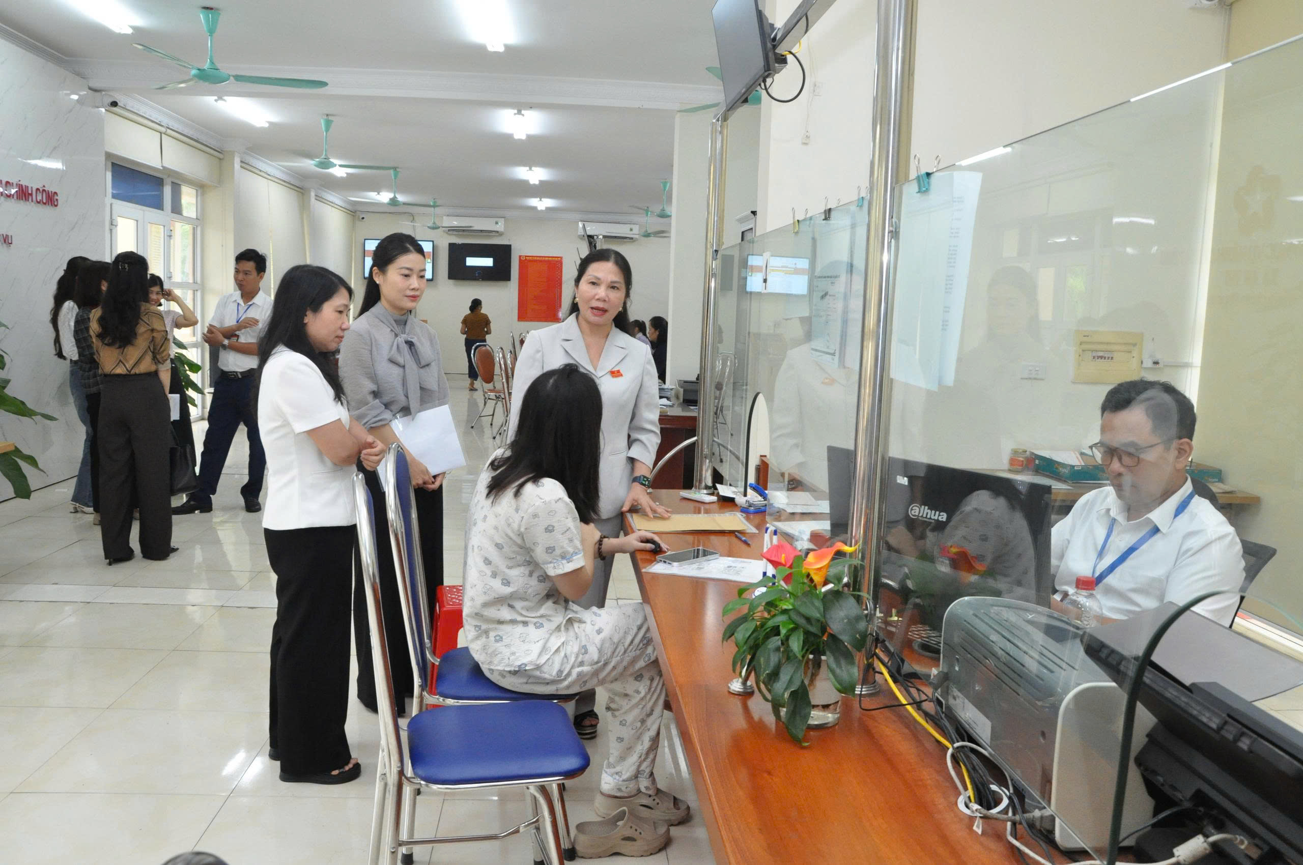 Dịch vụ công trực tuyến – thuận tiện cho người dân, hiện đại trong phục vụ