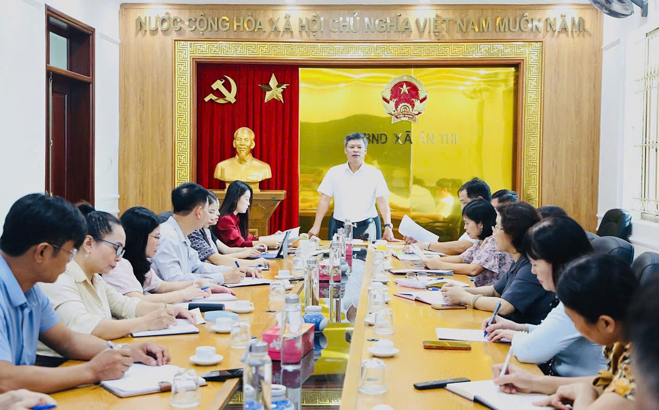 UBND xã Ân Thi tổ chức họp giao ban về công tác Giáo dục và Đào tạo năm học 2026 – 2027