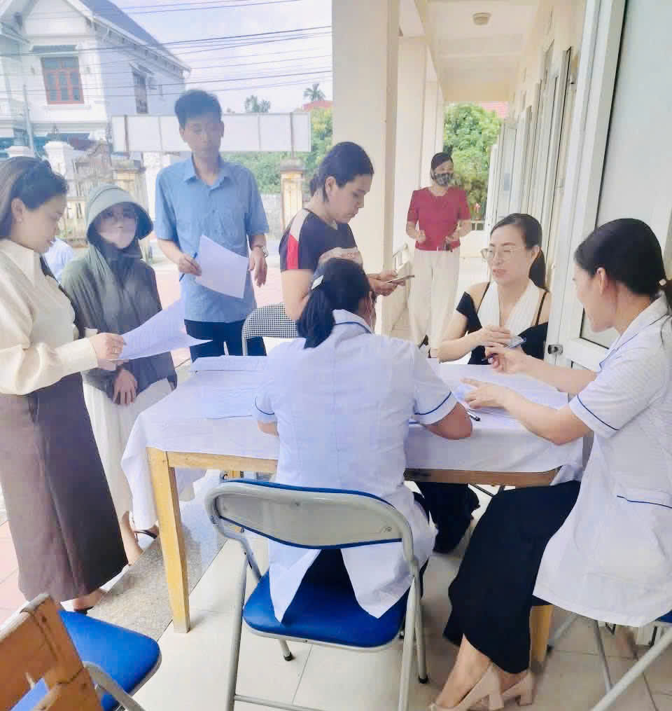 XÃ ÂN THI TỔ CHỨC CHƯƠNG TRÌNH KHÁM SÀNG LỌC SỨC KHỎE CHO ĐỘI NGŨ CÁN BỘ, CÔNG CHỨC, VIÊN CHỨC
