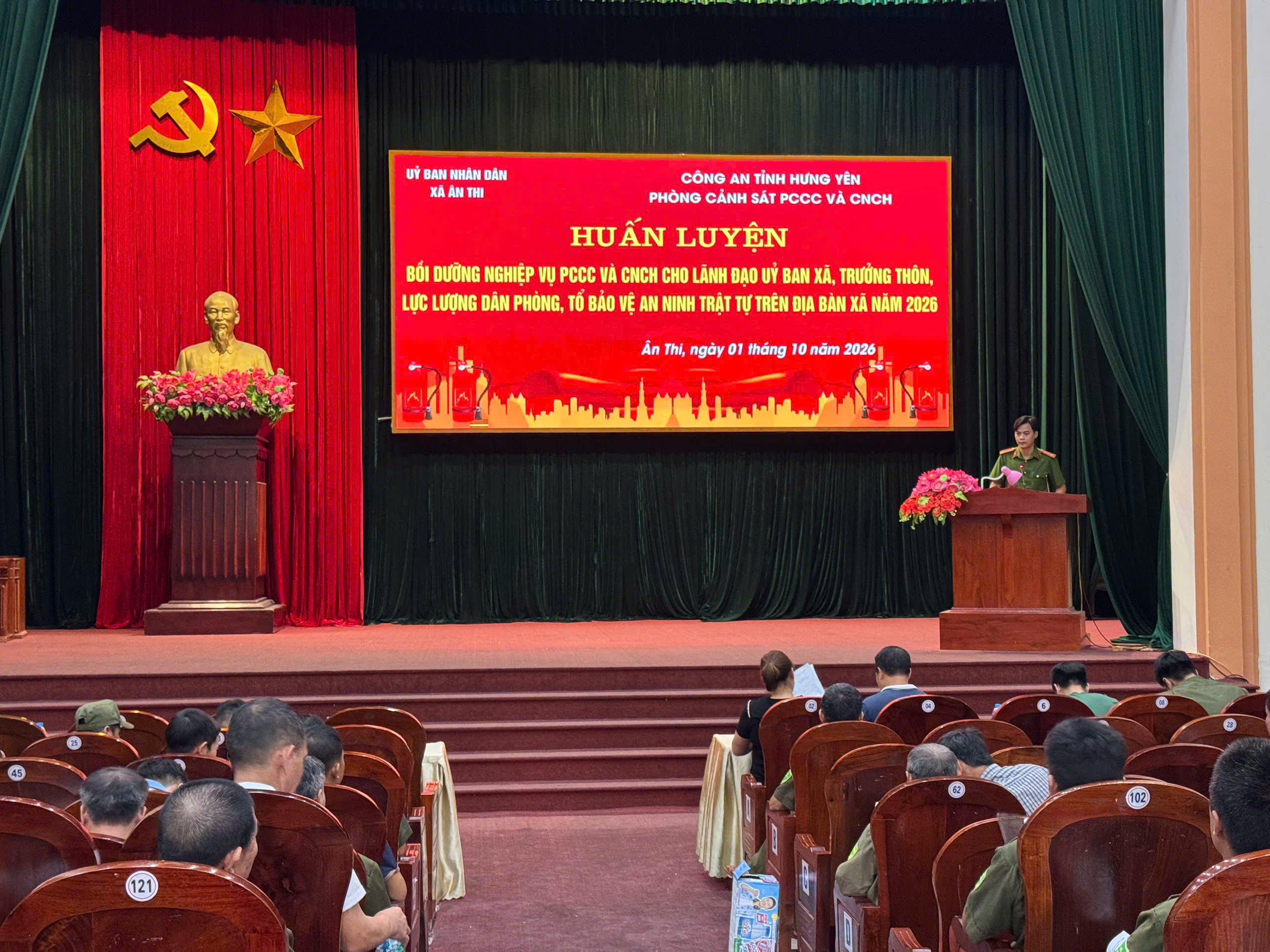 Xã Ân Thi tổ chứcTập huấn nghiệp vụ phòng cháy, chữa cháy và cứu nạn, cứu hộ tại