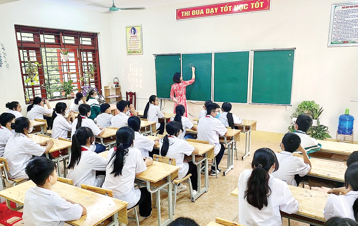 THÔNG BÁO  Về việc thiết lập và vận hành đường dây nóng tiếp nhận phản ánh về lạm thu, tổ chức dạy thêm không đúng quy định trên địa bàn xã Ân Thi