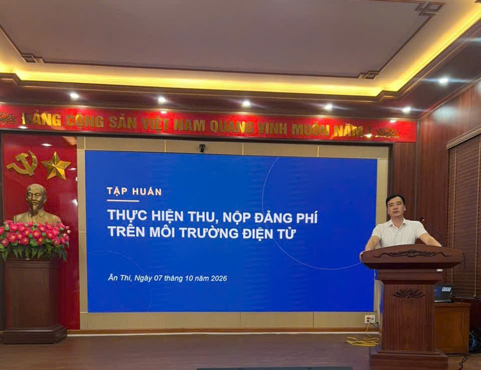 Tập huấn thu, nộp đảng phí trên môi trường điện tử