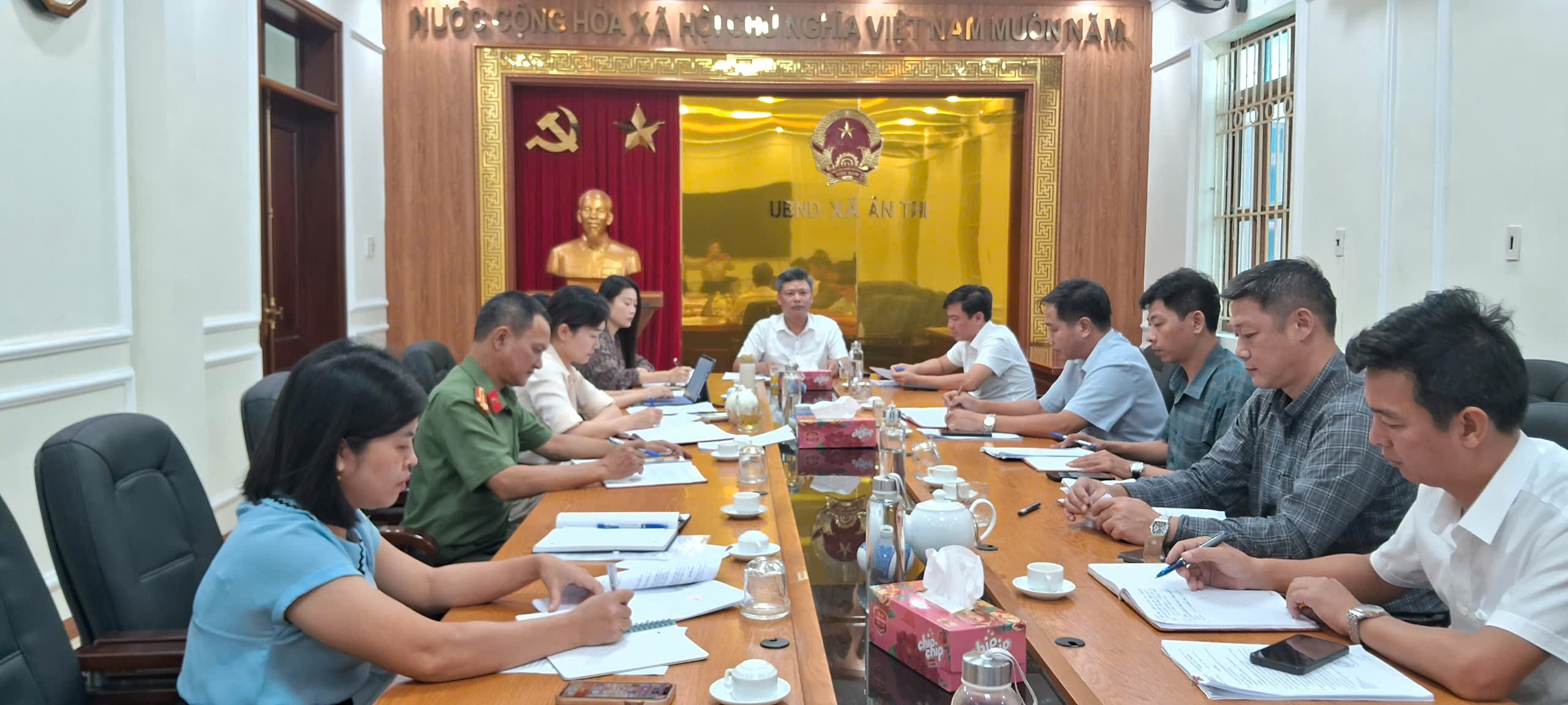 UBND xã Ân Thi tổ chức hội nghị giao ban hàng tuần 