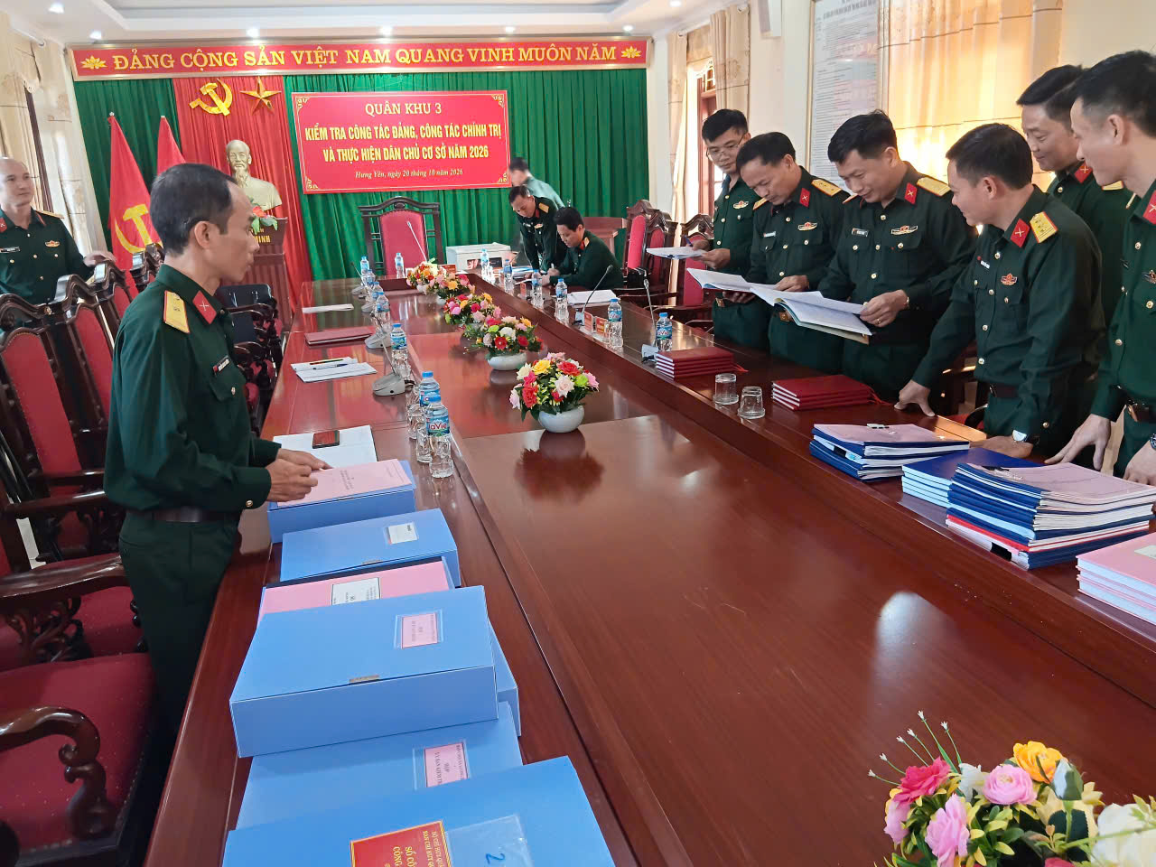 Quân khu 3 kiểm tra công tác Đảng, công tác chính trị và thực hiện dân chủ ở cơ sở tại Ban CHQS xã Ân Thi